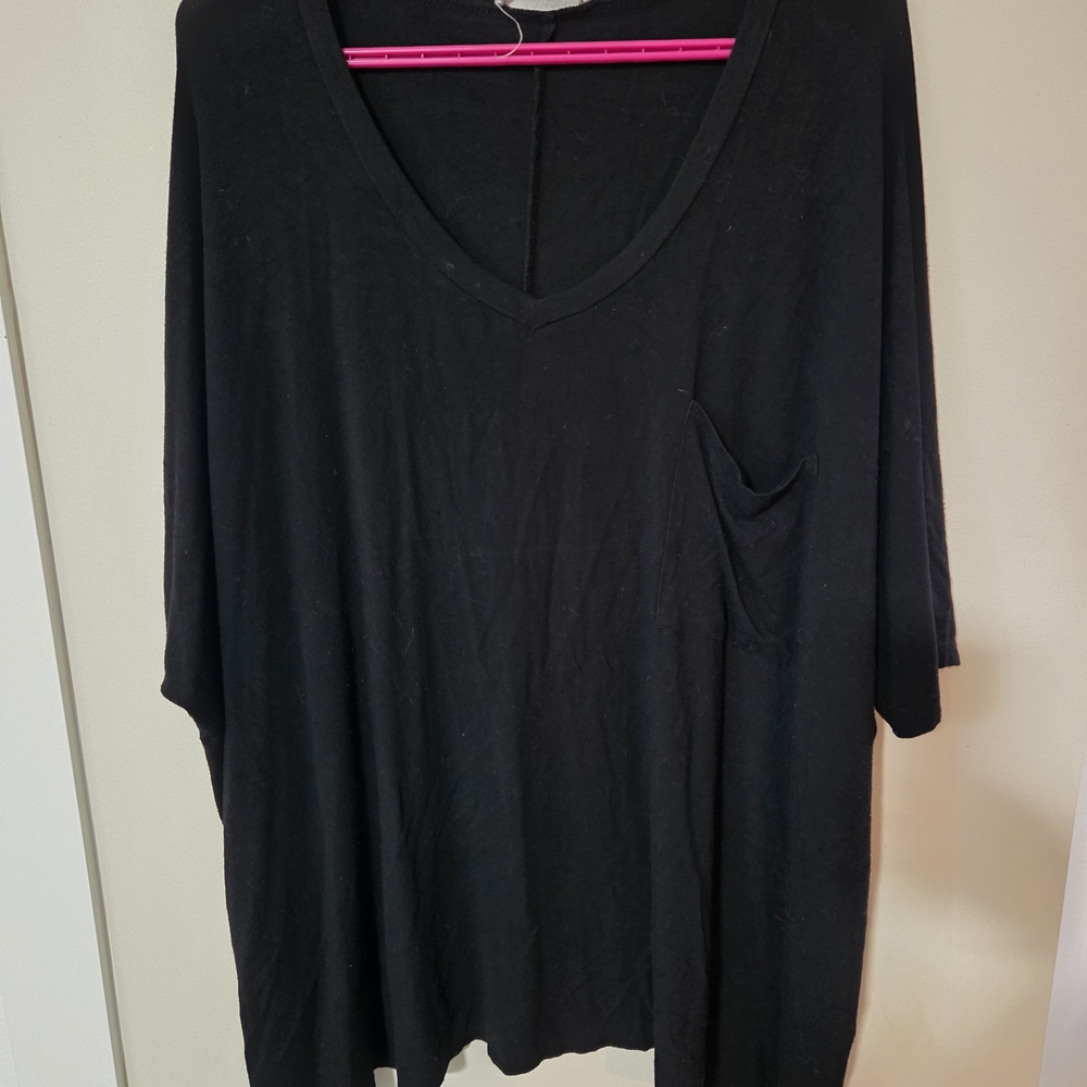Black V-Neck Womens Pocket Tee